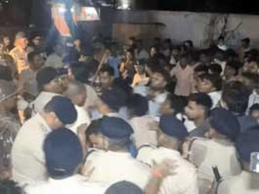 BREAKING NEWS : दुर्ग में बछड़े का कटा सिर मिलने पर बवाल.....देर रात हिंदू संगठनों ने घेरा थाना, पुलिस ने किया लाठीचार्ज......