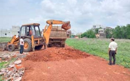 शांति नगर इंदु आई.टी. स्कूल के पीछे अवैध प्लाटिंग पर की गई कार्यवाही....