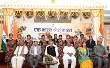 ’विभिन्न राज्यों की भाषा, संस्कृति, परंपराओं और प्रथाओं के ज्ञान और समझ से भारत की एकता और अखंडता होगी मजबूत : राज्यपाल विश्वभूषण हरिचंदन’