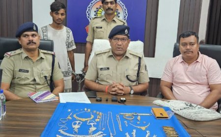 चोरी का आरोपी गिरफ्तार: सोना चांदी के जेवरात सहित 10 लाख रुपए का मशरुका बरामद