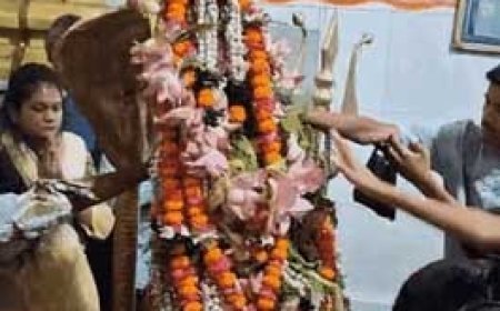 भैरव बाबा मंदिर में बनेंगे 5 लाख पार्थिव शिवलिंग........बिलासपुर में 122 साल पुराने अष्टमुखी शिव मंदिर में उमड़ी भीड़...