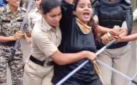 छत्तीसगढ़ विधानसभा घेरने निकले कांग्रेसी नहीं बढ़ सके आगे.....पुलिस ने वॉटर कैनन चलाया, कई कार्यकर्ता चोटिल.....