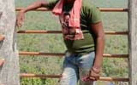 लिफ्ट में फंसकर नाबालिग की मौत:दुकान के चौथे फ्लोर पर सामान ले जाने के दौरान फंसा सिर