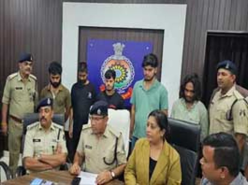 छत्तीसगढ़ में हवाला कारोबारी के ठिकाने पर छापा...80 लाख जब्त.....