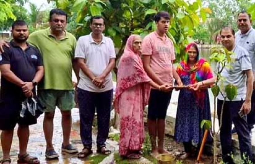 "एक पेड़ मां के नाम" अभियान के तहत दाउ बाडा तालाब मे वृक्षारोपण किया गया