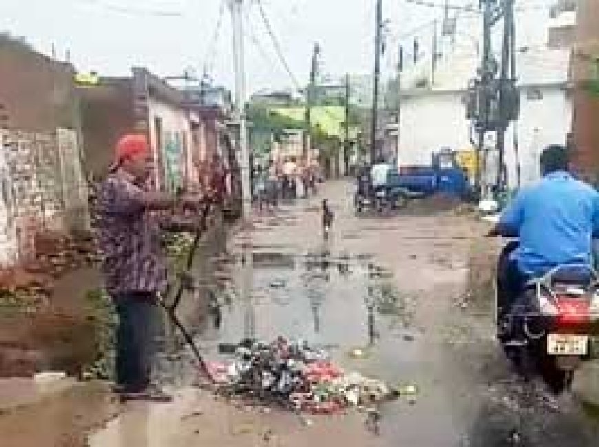 मूसलाधार बारिश से घरों में घुसा नालियों का पानी....बरसात ने खोली भिलाई नगर निगम की पोल, जाम हुई नालियां