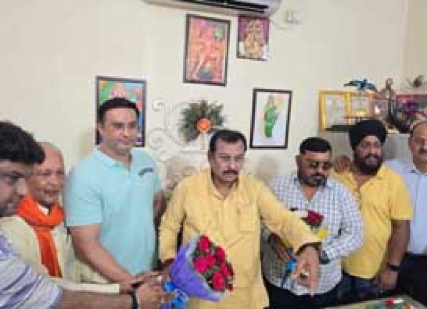 परिवहन कार्य में हो रही दिक्कतों से सांसद विजय बघेल को अवगत कराया भिलाई ट्रक ट्रेलर ट्रांसपोर्ट एसोसिएशन, सभी समस्याओं पर शीघ्र संज्ञान लेने आश्वस्त किया सांसद ने