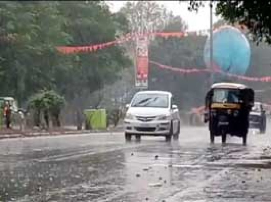 दुर्ग में झमाझम बारिश से नदी-नाले उफान पर.....तापमान कम होने से बढने लगी ठंड....