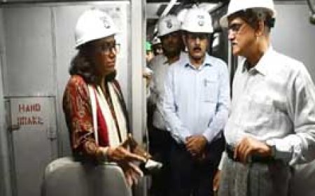 भिलाई को मिली इलेक्ट्रिक लोको की बड़ी जिम्मेदारी.....SECR की महाप्रबंधक ने किया पीपी यार्ड और इलेक्ट्रिक लोको शेड का निरीक्षण