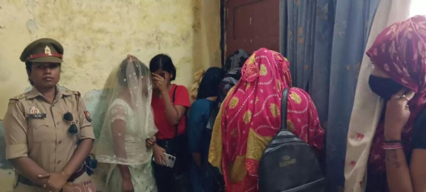 होटल में चल रहा था सेक्स रैकेट: पुलिस ने की छापेमारी, आपत्तिजनक हालत में पकड़े गये डेढ़ दर्जन से अधिक युवक व युवतियां