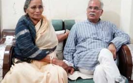   विधायक देवेन्द्र यादव के परिवार से मिले पूर्व मुख्यमंत्री भूपेश बघेल…..