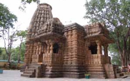 भोरमदेव मंदिर का हो रहा केमिकल ट्रीटमेंट एवं सुदृढ़ीकरण, मुख्यमंत्री के मंशानुरूप धार्मिक, पुरातात्विक, पर्यटन स्थलों को सहेजने और संवारने हो रहा है विशेष प्रयास : उपमुख्यमंत्री विजय शर्मा