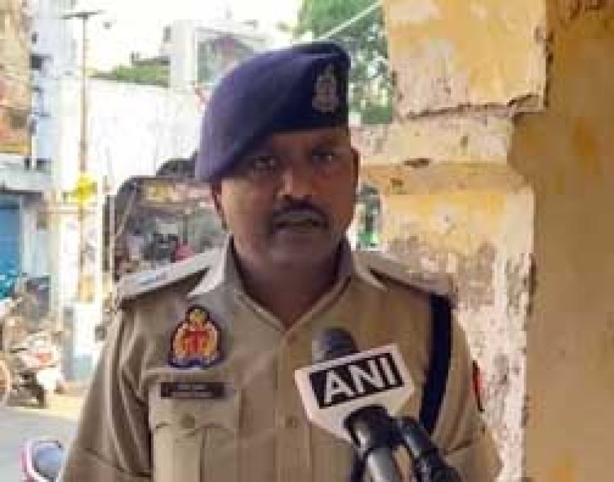 मंदिर के बाहर सो रहे थे बुजुर्ग पति-पत्नी, अचानक चढ़ गई कार, मच गया हड़कंप