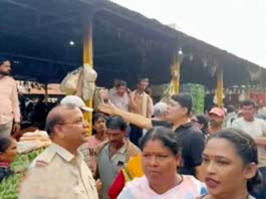 कवर्धा-कांड पर कांग्रेस का आज छत्तीसगढ़ बंद, रायगढ़ में पूर्व विधायक और सीएसपी भिड़े; बिलासपुर, मुंगेली जगदलपुर में सुबह से नहीं खुली दुकानें