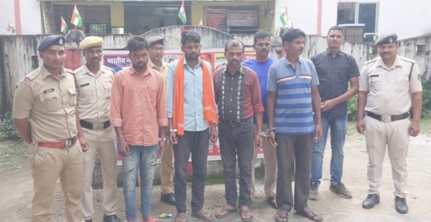 रात के अंधेरे में प्रेमिका से मिलने जाना प्रेमी को पड़ा महंगा, परिजनों ने प्रेमी युवक की कर दी हत्या