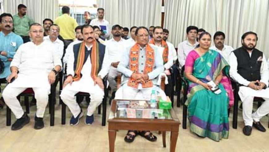 प्रधानमंत्री नरेंद्र मोदी के मन की बात कार्यक्रम देशवासियों के नवाचारी प्रयासों को जानने का महत्वपूर्ण जरिया : विष्णु देव साय