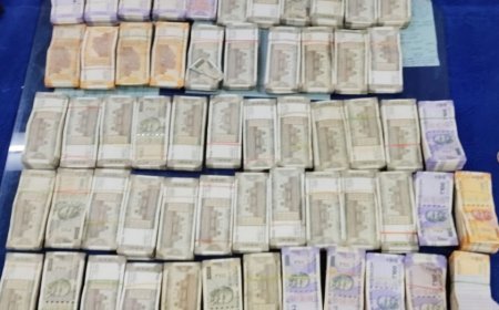 22.52 लाख रुपए नगद बरामद, पिट्ठू बैग में लेकर दो व्यक्ति पैदल आ रहे थे