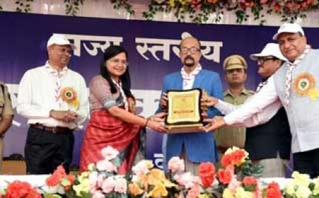 राज्यपाल रमेन डेका प्रथम राज्य स्तरीय जूनियर रेडक्रॉस मीट के समापन समारोह में हुए शामिल, कहा- युवाओं में सेवा और मानवता की भावना जागृत करना है