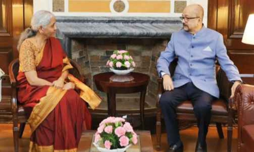 राज्यपाल ने वित्त मंत्री से मुलाकात कर छत्तीसगढ़ की सृदृढ़ अर्थव्यवस्था के लिए निवेशक सम्मेलन आयोजन का रखा प्रस्ताव