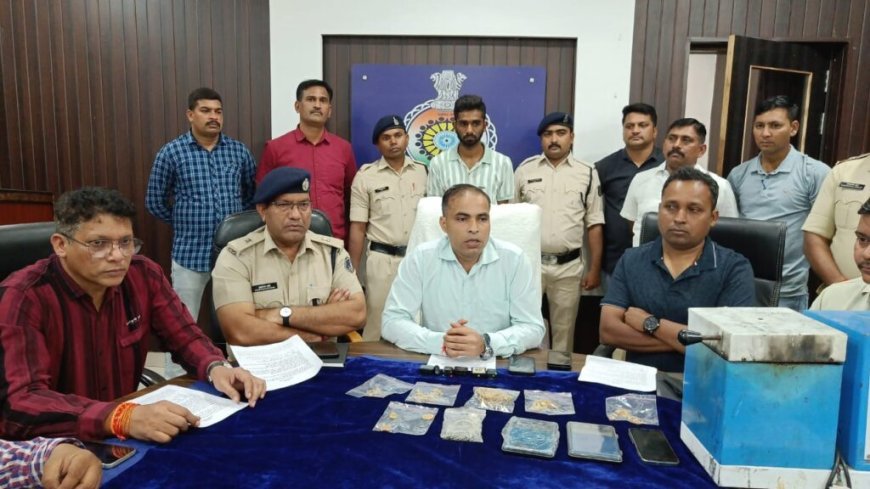 SP जितेंद्र शुक्ला ने डकैती और चोरी के मामले का किया खुलासा, आरोपी के कब्जे से 50 लाख के सोने-चांदी की सिल्ली एवं सोने-चांदी गलाने- तौलने की मशीन बरामद