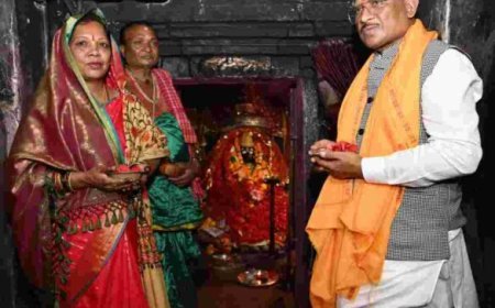 मुख्यमंत्री विष्णुदेव साय ने मां दंतेश्वरी की पूजा-अर्चना कर प्रदेशवासियों की सुख-समृद्धि और खुशहाली की कामना की