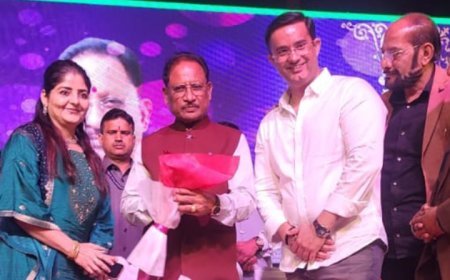 मुख्यमंत्री छत्तीसगढ़ सीमेंट ट्रांसपोर्ट वेलफेयर एसोसिएशन द्वारा आयोजित दीपावली मिलन समारोह में हुए शामिल