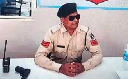 दुर्ग में प्रधान आरक्षक रिश्वत लेते गिरफ्तार:ACB की कार्रवाई, 10 हजार रुपए रिश्वत लेते हुए रंगे हाथों पकड़ा