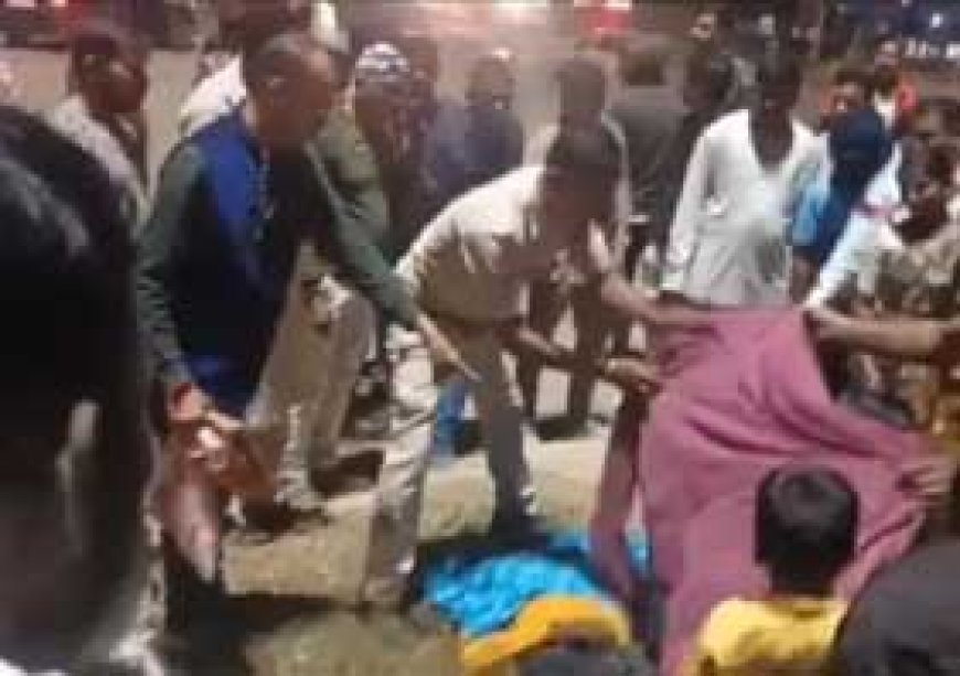 ट्रक की टक्कर से पति-पत्नी और बच्चे की मौत, बाइक से उछलकर दूर जा गिरा परिवार