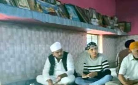 पार्षद अभिषेक मिश्रा ने बाबा दीप सिंह जी गुरुद्वारे जाकर माथा टेका एवं गुरुद्वारा आने-जाने के लिए बसों की व्यवस्था कराई 