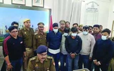 साइबर ठग के विदेशी गैंग के सरगना सहित पुलिस ने पांच लोगों को किया गिरफ्तार