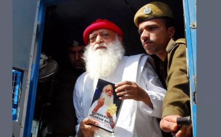 आसाराम को मिली 17 दिन की पैरोल, यौन शोषण मामले में काट रहे आजीवन सजा