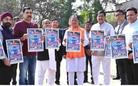 मुख्यमंत्री विष्णु देव साय ने ऑटोएक्सपो 2025 के पोस्टर का किया विमोचन