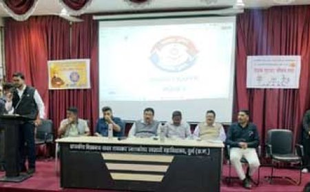 साइंस कॉलेज दुर्ग में सड़क सुरक्षा जागरूकता शिविर का आयोजन किया गया