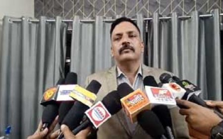 स्मृति नगर के ग्रीन वैली में एंट्री करते समय गार्ड को कार से मारी टक्कर, गार्ड बुरी तरह घायल, आरोपी सहित 4 अन्य गिरफ्तार 