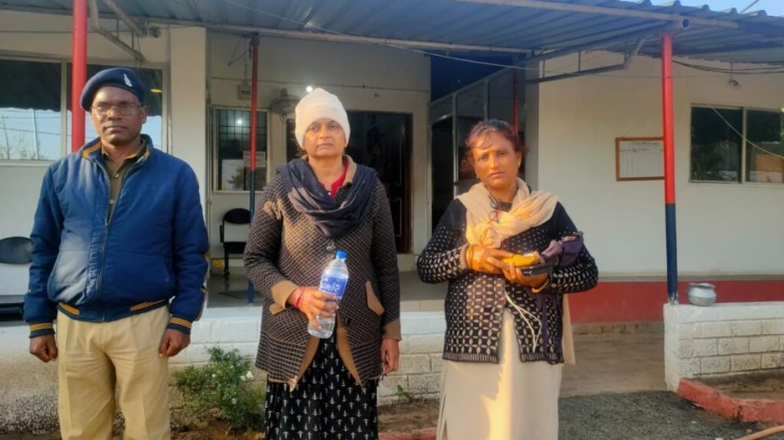 जमीन रजिस्ट्री के नाम पर धोखाधड़ी कर 17.50 लाख रुपए की ठगी करने वाली महिला आरोपी गिरफ्तार