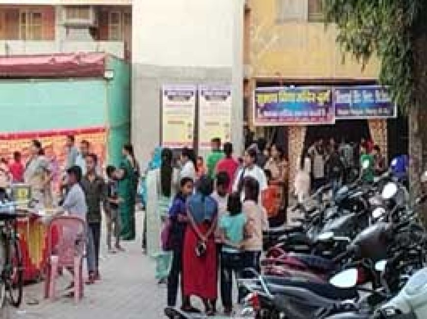 स्कूल के एनुअल फंक्शन में जमकर चला चाकू:कार्यक्रम के दौरान लड़की पर हूटिंग को लेकर हुआ झगड़ा, आरोपी गिरफ्तार