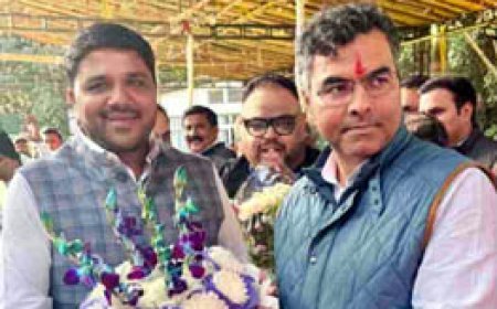 भिलाई कैन डू पर्वत फाउंडेशन के अध्यक्ष अतुल पर्वत ने नव नियुक्त कैबिनेट मंत्री परवेश साहिब सिंह वर्मा से की मुलाकात