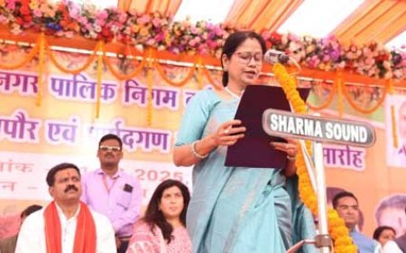 नगर निगम दुर्ग के नवनिर्वाचित महापौर एवं पार्षद गणों का शपथ ग्रहण समारोह सम्पन्न