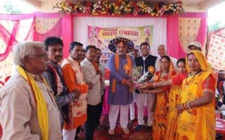 गीता पूजा में शामिल हुए विधायक ललित चंद्राकर, समाज के उत्थान और शिक्षा पर दिया जोर