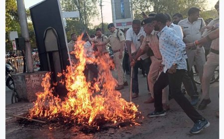  ईडी की छापेमारी के खिलाफ दुर्ग में कांग्रेस का उग्र प्रदर्शन, पुतला दहन से जताया विरोध