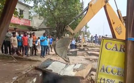 भिलाई में संजय नगर तालाब के पास अवैध कार वॉशिंग सेंटर बंद, निगम ने की कड़ी कार्रवाई