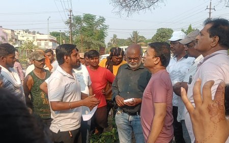 सेक्टर-2 भिलाई: पुलिस और इस्पात संयंत्र प्रशासन की संयुक्त कार्रवाई, अवैध साप्ताहिक सब्जी बाजार हटाया गया