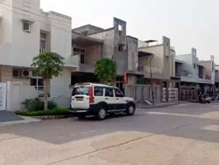 ब्रेकिंग न्यूज : शराब घोटाले में बड़ा एक्शन: ACB-EOW की 22 ठिकानों पर दबिश, भिलाई-दुर्ग में तड़के पहुंची टीमें
