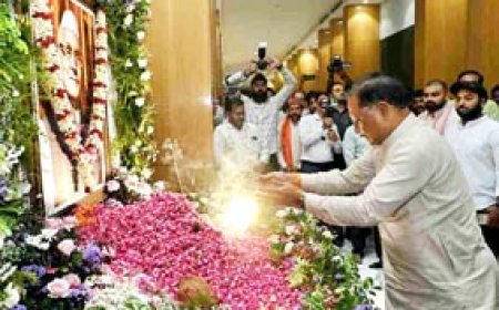 मुख्यमंत्री विष्णु देव साय स्वर्गीय रामजीलाल अग्रवाल के शांति मिलन कार्यक्रम में हुए शामिल