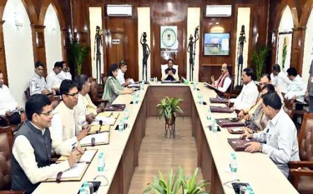छत्तीसगढ़ कैबिनेट की बैठक में नीति निर्धारण की बिसात बिछी, कई विभागों के फैसलों पर लगी मुहर