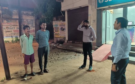 मुंगेली SP भोजराम पटेल का देर रात औचक निरीक्षण, संदिग्धों से पूछताछ, ड्यूटी से गायब कर्मियों को नोटिस