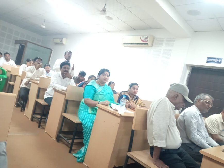 भिलाई शहर विकास संगोष्ठी में उठीं ज्वलंत जनसमस्याएं: जनसेवकों ने रखे 10 सुझाव