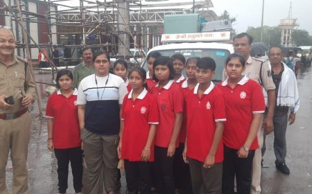 चांपा रेलवे स्टेशन पर फंसी 25 बालिकाओं को पुलिस ने किया सुरक्षित रेस्क्यू