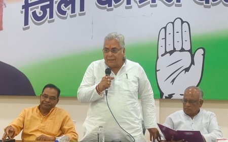 "जवान-किसान-संविधान महासभा के लिए दुर्ग कांग्रेस में जोश: अरुण वोरा बोले – हर कार्यकर्ता पहुंचे रायपुर"