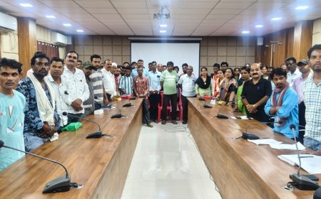 सूरजपुर पुलिस ने गुम मोबाइलों की दिलाई वापसी: 30 लाख कीमत के 120 फोन मालिकों को सौंपे